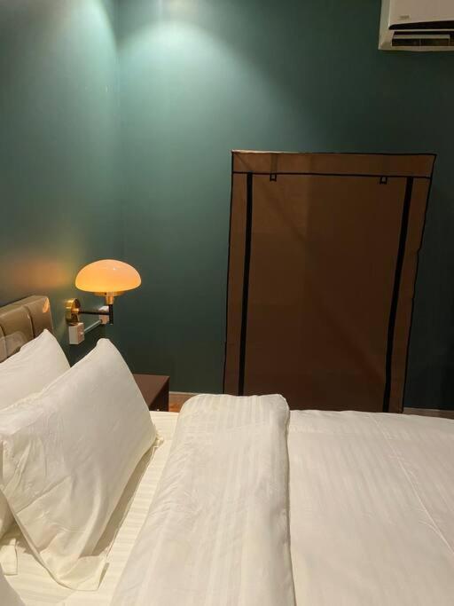 استديو بتصميم كلاسيكي أنيق ودخول ذاتي Apartment